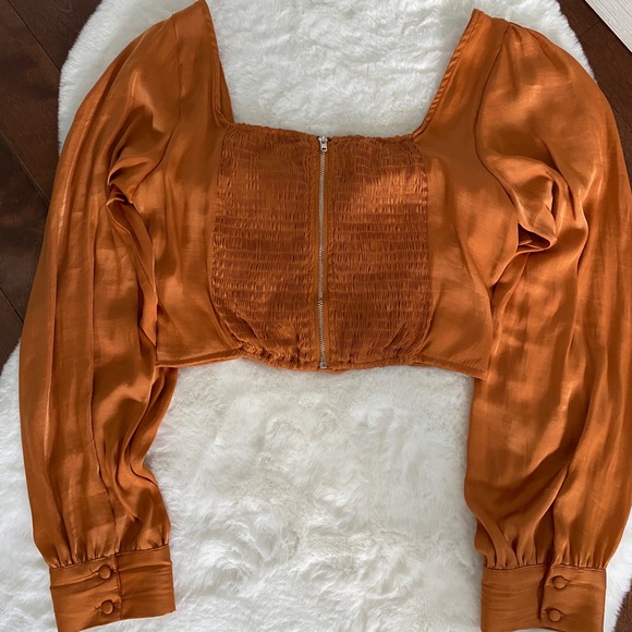 •🔴 Sold FashionNova Sweetheart Neckline blouse - Picture 3 of 6